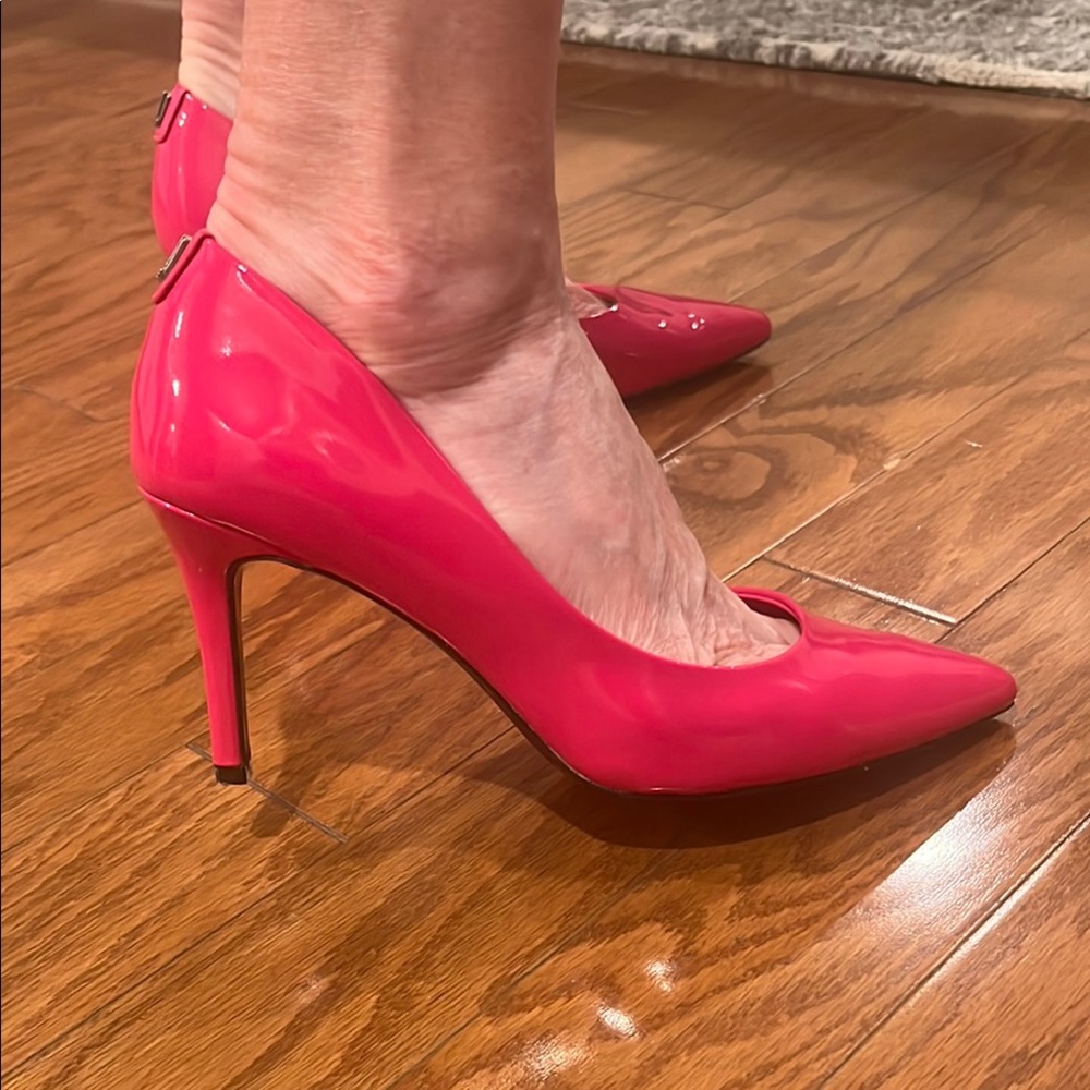 Elegant Pink Women's Pumps - Picture 5 of 5